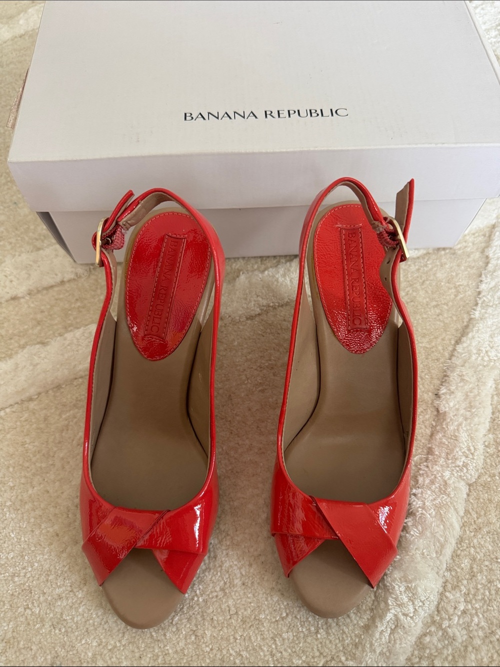 Banana Republic Wedged Heel Sandals Patent Leather Slingback Size 7